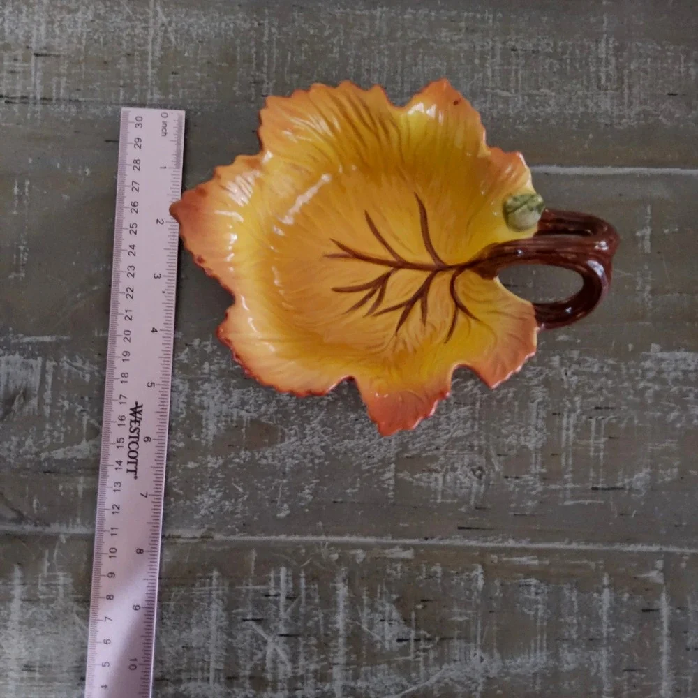 FIGI‎ Autumn Maple Leaf Serving Dish Candy Bowl Fall Harvest Decor Rustic